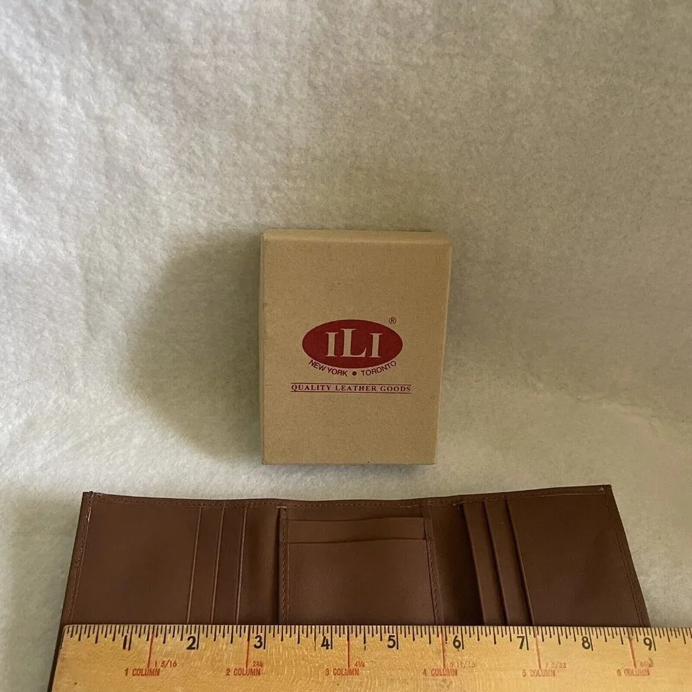 ILI New York Leather Wallet Tri Fold 8 Card Slots